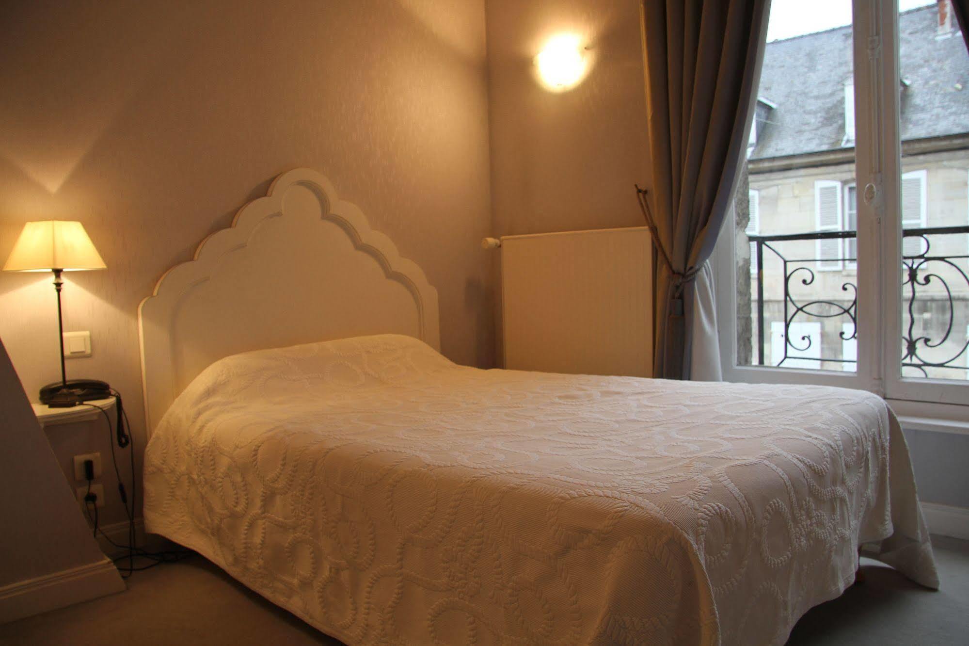 Hotel Le Regent Villers-Cotterêts Zewnętrze zdjęcie