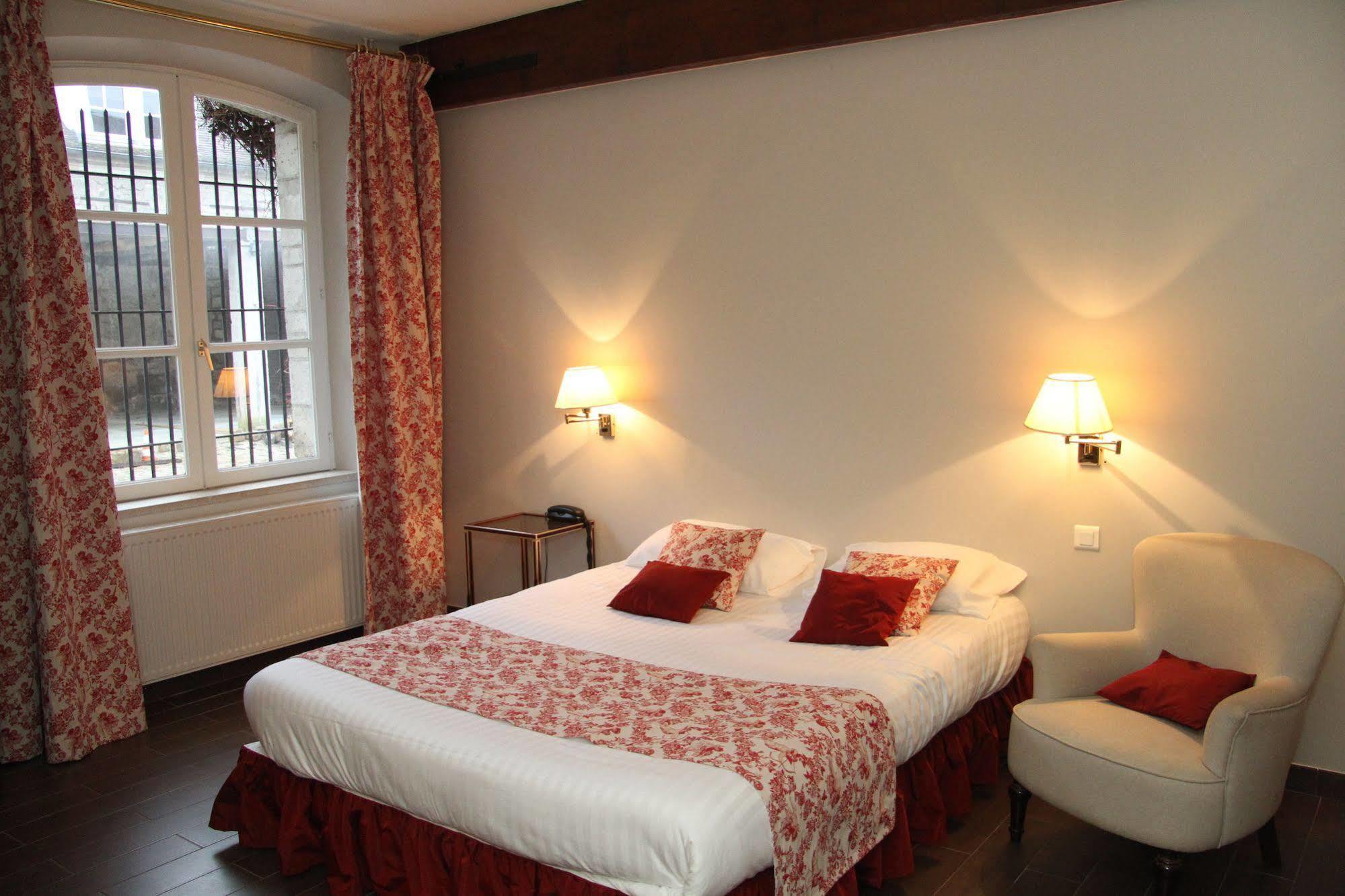 Hotel Le Regent Villers-Cotterêts Zewnętrze zdjęcie